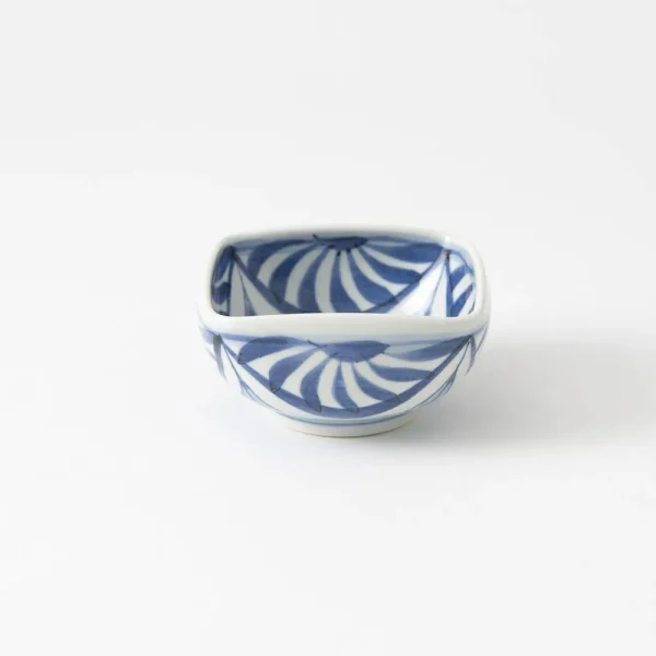 Chrysanthemum Square Kobachi Small Bowl